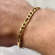 Brand New 18k Gold Men's Figaro Chain Bracelet Details: This Listing Is For A 7" (8" Is Available Upon Request - If You Are Unsure Of The Size You Need Send Me A Message And I Can Assist You) Width 5mm Genuine 18k Gold Plated Sterling Silver Retail Price $295 Buy With Confidence From A Trusted Seller With A 99%+ Feedback Rating! A0196 (Id-251) Mens Figaro Chain, Guys Jewelry, Figaro Chain Men, Guy Jewelry, Masculine Jewelry, Gold Figaro Chain, Stainless Bracelet, Mens Gold Jewelry, Chic Bracelet