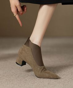 Classy Khaki Suede Splicing Ankle Boots Pointed ToeMade of:-Suede Upper.-Rubber sole- cushioned insole.1.96"/5cm Chunky Heel Ankle Boots Pointed Toe, Art And Literature, Dress Jewelry, Trendy Fashion Women, Chunky Heel, Chunky Heels, Fashion Games, Rubber Sole, Ankle Boots