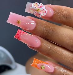 Flower Nails Square, Acrylic Nails Coffin Ombre, Dominican Nails, Pink Flower Nails, Acrylic Toe Nails, Long Acrylic Nail Designs, Hard Nails, Grunge Nails