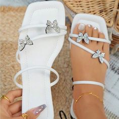 Super Cute And Stylish Ships In 5-10 Business Days Tags: #Shoes #Heels #Party #Newyears #Holiday #Sandals #Gold #Beautiful #Glitter Prom Sandals Flat, Pretty Sandals Flat, Fancy Sandals Flats, Flat Prom Shoes, Fancy Sandals, Butterfly Sandals, Pretty Sandals, Shoes Heels Classy, Butterfly Decor