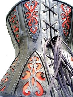 O.O The detail~ I'd prefer a fave color over the red as an accent but otherwise this looks amazing! (NO real leather!) Steampunk Fashion, Steampunk Corset, Corset Fashion, Design Moda, Corsets And Bustiers, Leather Corset, Corset Lingerie