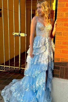 Ballkleid A-Linie Spitze Herzausschnitt Stufenlang mit Schlitz Light Blue Corset, Lace Prom Gown, Tiered Tulle Skirt, Formal Prom Dresses Long, Light Blue Prom Dress, Formal Dresses Graduation, Long Formal Dress, Blue Corset, Stunning Prom Dresses