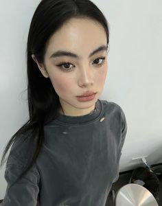 Asian Makeup Tutorials, Asian Makeup Looks, Bold Makeup Looks, Minimalist Makeup, Makeup Help, Japanese Makeup, Fancy Makeup, Bold Makeup, Eye Makeup Art