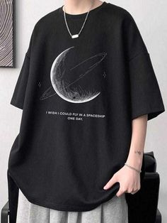 Over Size T Shirt Outfit, Black Oversized Tshirt Outfit, Japanese Fashion Summer, Oversized Tshirt Outfit, Oversize Tshirt Outfits, Cool Clothing, Oversize Tshirt, Minimalist Shirt, 일본 패션