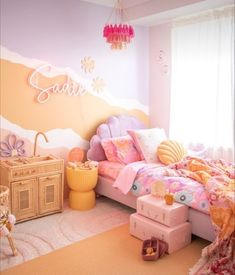 On peut en faire une montagne dans les chambres d'enfants Funky Bedroom, Ideas Habitaciones, Kids Rooms Inspo, Toddler Bedroom Girl, Big Girl Bedrooms, Pink Bedroom Decor, Kids Bedroom Inspiration, Toddler Girl Room, Old Room