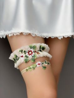 Embroidered Floral Lace Wedding Garter Elegant Fantasy Nude - Etsy Boho Wedding Garter, Wedding Garder, Rose Gold Lace, Bridal Garters, Wedding Garter Lace, Bridal Garters Set, Leg Garter, Wedding Garter Set, Wedding Garters