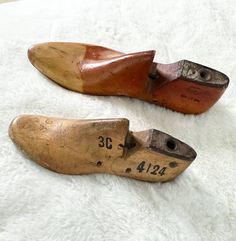 Vintage Child's and Adult Wooden Shoe Form - Shoe Mold decor Interior Design 1941 Shoe Mold, Wood Patina, Military Shoes, Wood Shoe, Shoe Molding, Wooden Shoe, Orange Wood, Wood Shoes, Old Factory