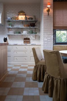 the kitchen is clean and ready to be used for dinner or other special mealtimes