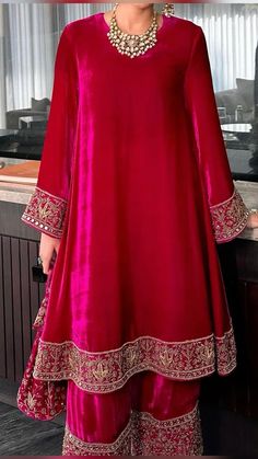 Fancy Dress Design, Formal Suits, Pakistani Bridal, Fancy Dress, Designer Dresses, Velvet, Dresses, Hair, How To Wear