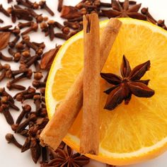 Clove, Orange & Cedarleaf Fragrance Oil - Reformulated-NI Candle Supplies LTD Clementine Christmas, Orange Craft, Fruit Crafts, Orange Christmas, Dried Oranges, Dried Apples, Star Anise, Primitive Crafts, Primitive Christmas