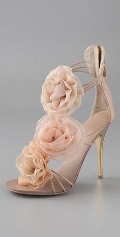 Giuseppe Zanotti Chiffon Rosette Sandals Hak Tinggi, Homecoming Shoes, Gorgeous Shoes, Fabulous Shoes, Crazy Shoes, Pretty Shoes, Shoe Obsession, Shoe Lover, Suho