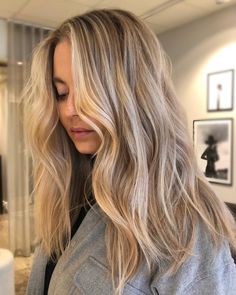 Blonde Highlights Lived In, Highlight Balayage Blonde, Natural Blonde Baylage, Fall Blonde 2022, Neutral Dimensional Blonde, Hannah G Hair, Light Brown Hair With Blonde Highlights Medium Shoulder Length Straight, 2023 Hair Blonde, Blonde Highlights On Blonde Hair Natural