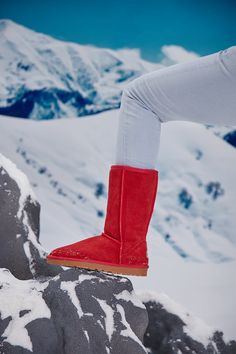 These high quality boots by SMAIBULUN™ Ugg exude elegance and sophistication. Made with premium suede, they provide comfort and style for any occasion. The classic red color adds a touch of vibrancy to your wardrobe. Perfect for the stylish and exclusive individual. 1'' heel 11.5'' shaft 15.5'' circumference Pull-on Suede upper Faux fur lining Man-made EVA sole High Quality Boots, Reindeer Headband, Hello Winter, Ugg Classic, Eva Sole, Daily Dress, Dress Jewelry, Color Free, Online Gifts