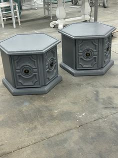 Beautiful set! Very hard to find! Super details and sure to turn heads. Price is for the set. Measures 35 inches in diameter and 21 in tall.  Sorry, No Refunds 😕 Refinished Hexagon End Tables, Restoration Furniture, Flip Ideas, Grey Living Room, Furniture Flip, Texas House, Texas Homes, Cabinet Making, Unique Boutique