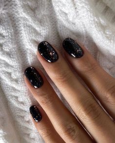 Glam Rock Nails, Black Sparkle Nails, Nails Details, Black Nails With Glitter, Milky Nails, Nagel Tips, October Nails, Nails 2022, Summery Nails