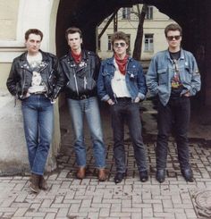 Mens 50s Fashion Greaser Style, 80s Rock Fashion Men 1980s Style, 80s Biker Outfit, 60s Fashion Mens Rock, 80s Outfits Men 1980s Style Rock, 90s Biker Outfit, Rock Themed Outfits, Greasers Vs Socs Outfits