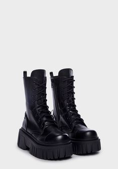 Everyone's A Critic Combat Boots - BLACK / US 10 Mood Grunge, Chunky Combat Boots, 90s Platform Shoes, Grunge Shoes, Platform Combat Boots, Lace Up Leggings, Grunge Clothing, Aesthetic Shoes