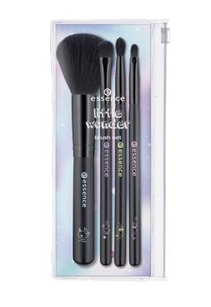 online exclusive - essence little wonder brush set 5,99 € Essence Brushes, Makeup Brushes Amazon, Essence Products, Light Brush, Cheap Makeup Brushes, Essence Makeup, Magic Light, Color Wonder, Cheap Makeup