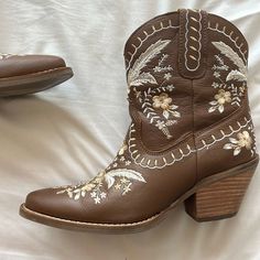 Short Length Dingo Boots, Barely Worn. Some Creasing But I Only Wore Them Once. Super Comfortable Memory Foam Soles. The Embroidery Is Adorable And Dainty. Size 7 Light Brown Cowboy Boots, Dingo Boots, Brown Cowboy Boots, Quince, Western Boots, Shoes Heels Boots, Cowboy Boots, Light Brown, Shoes Women Heels