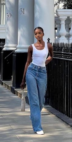 Clean Modest Outfit, Feminine Clothing Classy, Clean Elegant Outfits, Classy Casual Outfits For Women Jeans, Black Clean Girl Aesthetic Outfits, Black Clean Girl Outfits, Soft Girl Outfits Black Women, Clean Girl Aesthetic Black Women Outfit, Clean Girl Look Outfit