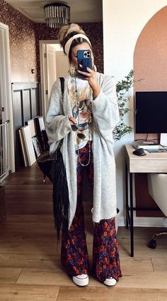 Boho Professional Style Summer, Chilly Summer Day Outfit, Boho Outfits Plus Size, Edgy Boho Outfits, Curvy Boho, Surfergirl Style, Looks Hippie, Look Hippie Chic, Edgy Boho