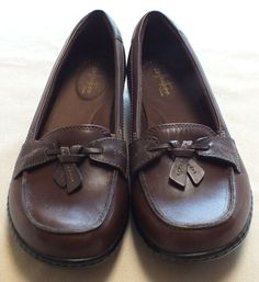 Collection by Clarks Women's Brown Leather Ultimate Comfort Loafers Flats Sz. 8.5W Up for auction is a pair of original Collection by Clarks brown leather ultimate comfort ladies loafers flats shoes. Size US 8.5W. The shoes are brand new/never used (no box). We tried to provide you with as many pictures as possible to give you a full understanding of what you are looking at. Great buy! No reserve!     PLEASE READ THE FOLLOWING ATTENTIVELY BEFORE BIDDING   Successful buyer agrees to pay $12.50 ab Ladies Loafers, Black Slip On Shoes, Clarks Women's, Flats Shoes, 72 Hours, Playing Dress Up, Loafers For Women, Loafers Men, Slip On Shoes