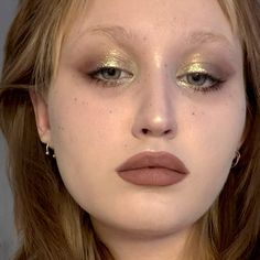 Makeup Looks For Redheads, Casual Makeup Looks, Earth Tone Makeup, Terracotta Makeup, Desert Makeup, Olive Skin Makeup, Hippie Makeup, Pure Makeup, Gold Eye Makeup