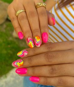 𝙿𝚒𝚗𝚔 💖 #luxio #luxiogel #luxio_bombshell #luxio_luminouspearl #luxio_shock #luxio_polar #luxio_sunburst #luxio_timid #luxioshineon… | Instagram Cowboy Nails, Cute Short Nails, Retro Nails, Cute Simple Nails, Bright Nails