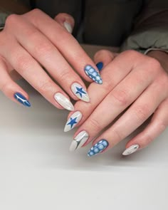 25 New Winter Nails to Inspire You New Nail Designs 2024 Winter, Cool Winter Nail Designs, Blue Nails Ideas Winter, Fun Nails Winter, Ongles Nail Art, Nails Design 2024, Cool Nails Acrylic, Funky Winter Nails, Simple Blue Nail Designs