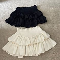 Each Skirt Has Never Been Worn And Has No Rips Or Stains. Each Skirt Has An Elastic Band With Built In Shorts. They Both Are Super Comfortable And Can Be Worn With Anything And Both Are Cute Flowy Skirts. Homemade Skirts For Women, Ruffled Skirt Outfit Ideas, Shorts That Look Like Skirts, Tops And Skirts Outfit, Cute Skirts Long, Ruffle Skirt Outfits, Short Flowy Skirt Outfit, Skirt With Leggings Outfit, Cute Flowy Skirts