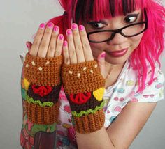 twinkie chan crochet - no pattern but cute! Twinkie Chan, شال كروشيه, Cozy Accessories, Crochet Fingerless Gloves, Crochet Food, Crochet Mittens, Food Clothes, Crochet Blog, Crochet Gloves