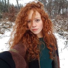 Natural Red Hair, Freckles Girl, Yennefer Of Vengerberg, Red Hair Woman, Ginger Girls, Long Red Hair, Redhead Beauty, Long Red