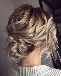 25 Awesome Low Bun Wedding Hairstyles | HappyWedd.com Short Hair Updo Messy Buns, Fishtail Braid Bridesmaid Hair, Soft Glam Updo, Shoulder Length Up Do, Bridesmaid Updos, Wedding Hairstyles Updo Messy, Wedding Hairstyles Medium Length, Long Hair Models