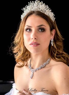 BELLA TIARA INTRODUCES OUR ROYAL JEWELRY COLLECTION BEST SELLER Every piece is made to perfection, we only use the finest CZ diamond like cubic zirconia for that dazzling and dramatic look and always at a fraction of the price of any bridal boutique. Elegant , glamorous and classic. Cubic Zirconia and Swarovski Crystal wedding necklace set perfect collar style. a must see Measures approximately 16"L - fold-over and locked clasp 1 1/2" drop pierced back earrings and 7" vine bracelet (suitable for Crystal Wedding Necklace, Bridal Jewelry Necklace, Wedding Necklace Set, Vine Wedding, Bridal Necklace Set, Bridal Diamond Jewellery, Bridal Hair Clip, Bridal Comb, Wedding Hair Clips