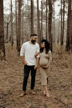 Fall neutal maternity photoshoot idea. Ribbed knit dress. Maternity Pic Inspiration, Posing Maternity Photos, Fall Maternity Poses, Maternity Photography Couples Outdoor, Pregnant Maternity Shoot, Pregnancy Photo Poses, Casual Fall Maternity Photoshoot