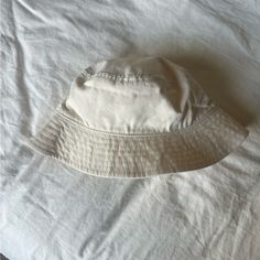 Nwt Cream Bucket Hat From Madewell. Runs True To Size (Size Small/Medium). In Perfect Condition Corduroy Bucket Hat, Madewell Accessories, Leather Baseball Cap, Straw Hat Beach, Rancher Hat, Cap Mens, Wool Berets, Sand Beige, Tomboy Fashion