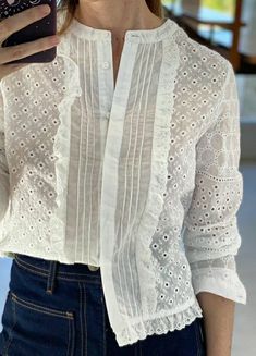 Winter Business Outfits, Trendy Shirt Designs, Women Blouses Fashion, Chic Blouses, Boutique Dress Designs, Embroidery Blouse Designs, Dress Shirts For Women, Outfits Fashion