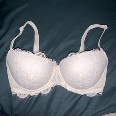 Victoria’s Secret Pink Lace White Bra With Slight Push Up Effect. Size 32dd Never Worn I Got This A Couple Of Years Ago But It’s Not My Size! Victoria's Secret, White Bra, Victoria Secret Pink Bras, Charles And Diana, Cute Bras, White Bras, Victoria Secret Angels, Victoria Secrets, My Size