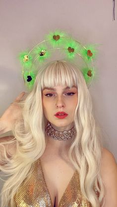 The fluffy Cupid crown is an incredible addition to any of your festive wear 💕. Great for parties festival, raves and any other other occasion where you want to make a statement!  These crowns can come in gold or silver (make sure you are on the right listing) and then ad any colour fluff you desire 😊.  They are great group accessories if you and your gang want to be matching but in different colour schemes 🤩💕. Why not order them with the matching earrings for even more of a statement! 🥰. P Feather Fairy, Gold Costume, Halo Crown, Party Headband, Festive Wear, Costume Hats, Neon Blue, Burning Man, Colour Schemes