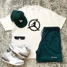 Outfit Grid Streetwear, Air Jordan Outfit, Improve Your Style, Street Outfits, Hype Clothing, Streetwear Inspo, Cute Nike Outfits, Stylish Men Casual