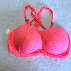 Nwt Never Worn Pink Bra 36dd Hot Pink Razor Back Front Snap Closure $$ Bundle & $Ave $$ Wrapped W/Care Free Gift W/Purchase Cheap Pink V-neck Bra, Pink Razor, Bra Bags, Victoria Secret Pink Bras, Pink Cheetah, Sleep Wear, Black Bralette, Victoria Secret Bras, Black Sports Bra