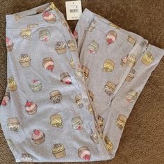 New With Tags ~ Never Worn! Womens Simple Pleasures Cupcakes Pajama Lounge Pants Size Small, Medium, Large, Or Xl Cute Long Pants Sleepwear For Loungewear, Comfortable Cotton Bottoms For Overnight, Cute Cotton Lounging Pants, Comfortable Pink Bottoms For Sleepover, Cozy Pink Bottoms For Bedtime, Cute Lounging Bottoms, Casual Sleepwear With Long Pants For Overnight, Cozy Pink Bedtime Bottoms, Casual Long Pants For Overnight