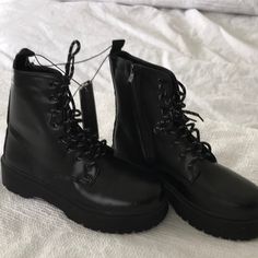 Nwt Charles Albert Combat Boots. Zip Side, Lace Up Front. Thick Soles, Padded Inner Lining. Man Made Materials. Black Cargo Boots, Cargo Boots, Black Army Boots, Army Boots, Black Army, Black Cargo, Moto Boots, Combat Boots, Lace Up