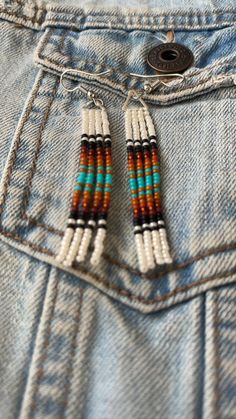 Loom Jewelry Patterns, Native American Beadwork Patterns, Beading Loom, Beaded Jewelry Earrings, Loom Jewelry, Country Jewelry, Beaded Earrings Native, Beaded Earrings Diy, Native American Beaded Earrings