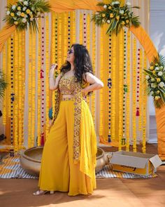 Bridal Haldi Dress Indian Weddings, Latest Wedding Wear For Women, Yellow Indo Western Outfits For Haldi, Haldi Indo Western Outfit, Latest Outfits For Women Wedding, Shrug Dresses Indian Wedding, Engagement Dress For Bridesmaid, Latest Wedding Outfits For Women, Wedding Western Outfits