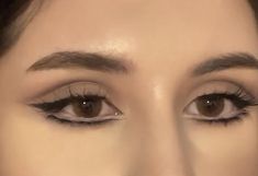 Makeup For Round Eyes, 60s Makeup, Pinterest Makeup, Edgy Makeup, Dark Makeup, Creative Makeup Looks