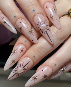 Champagne Nails, Maquillage Yeux Cut Crease, Witchy Nails, February 11, Funky Nails, Pretty Acrylic Nails, Chic Nails, Dope Nails, Nail Arts