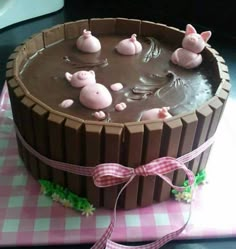 the cake is made to look like pigs