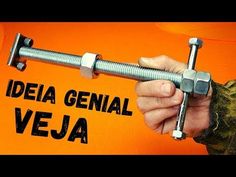 a hand holding two wrenches in front of an orange background with the words idea general veja