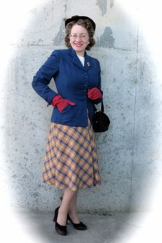 Fashion 1940s Style, 1940s Costume, 1940s Fashion Women, 1940s Jacket, 1940s Suit, 1940s Women, 1940s Woman, 1940s Outfits, Retro Revival